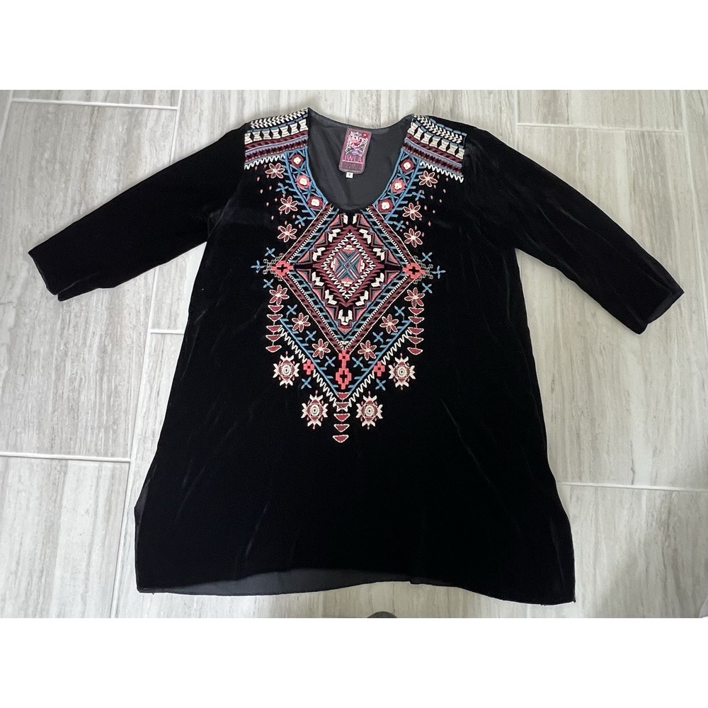 Johnny Was JWLA Lorne Black Velvet Embroidered Tunic Top Size S Rayon/Silk